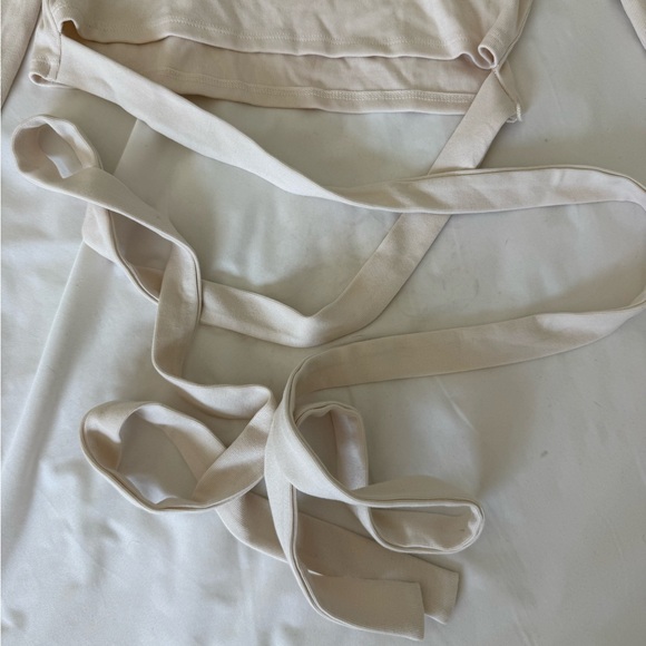 H&M Cream Long Sleeve Wrap Robe - Picture 2 of 4